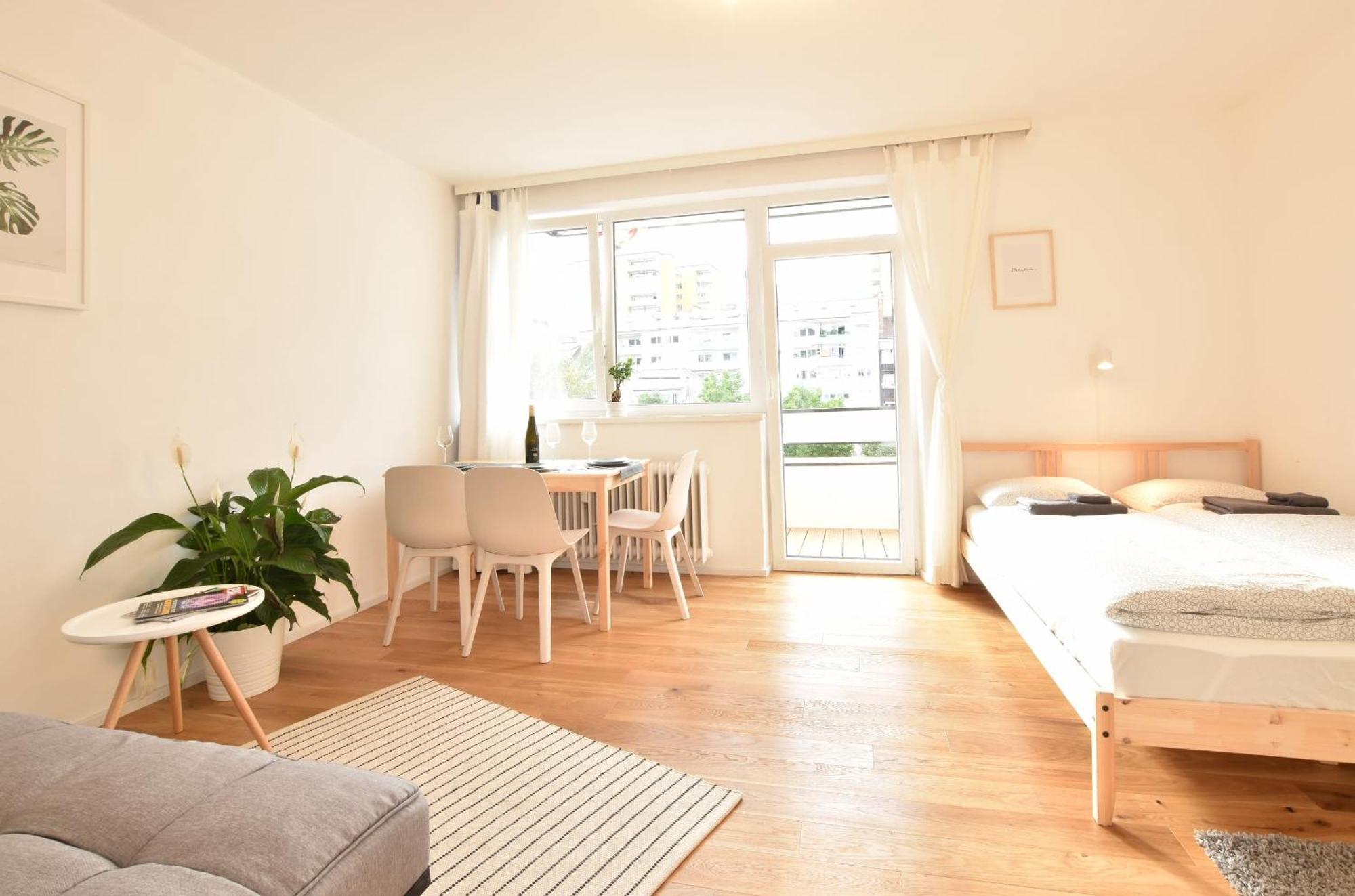 Peaceful Studio Apartment Near Center Innsbruck Eksteriør bilde