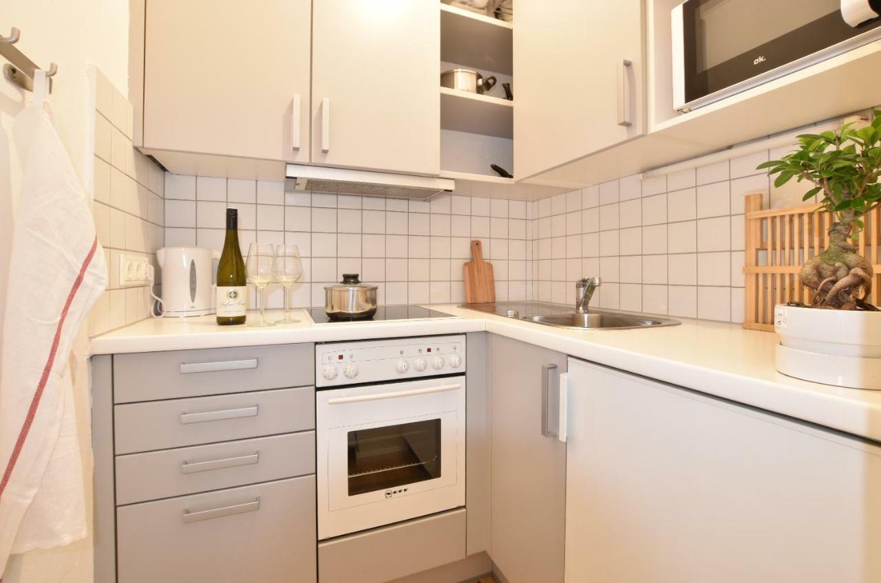 Peaceful Studio Apartment Near Center Innsbruck Eksteriør bilde